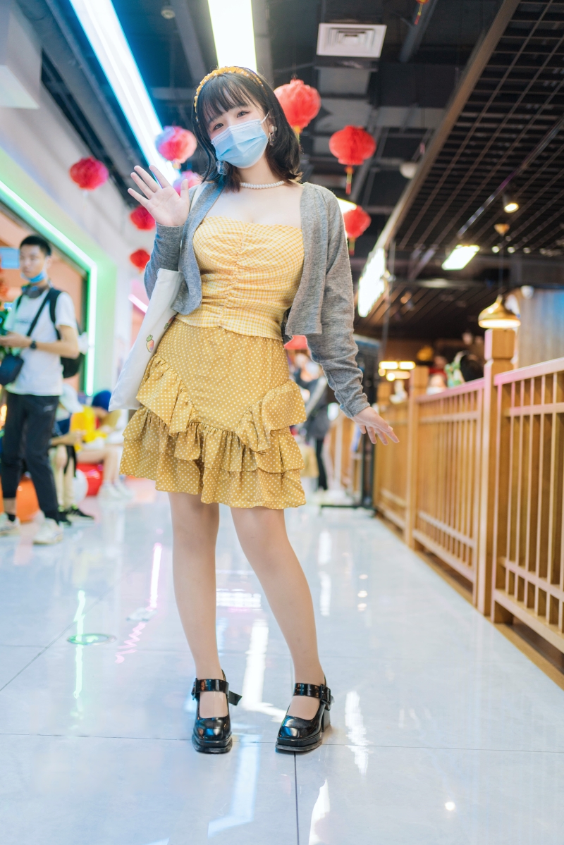 阿半今天很开心#黄色抹胸【68P-1V-508MB】
