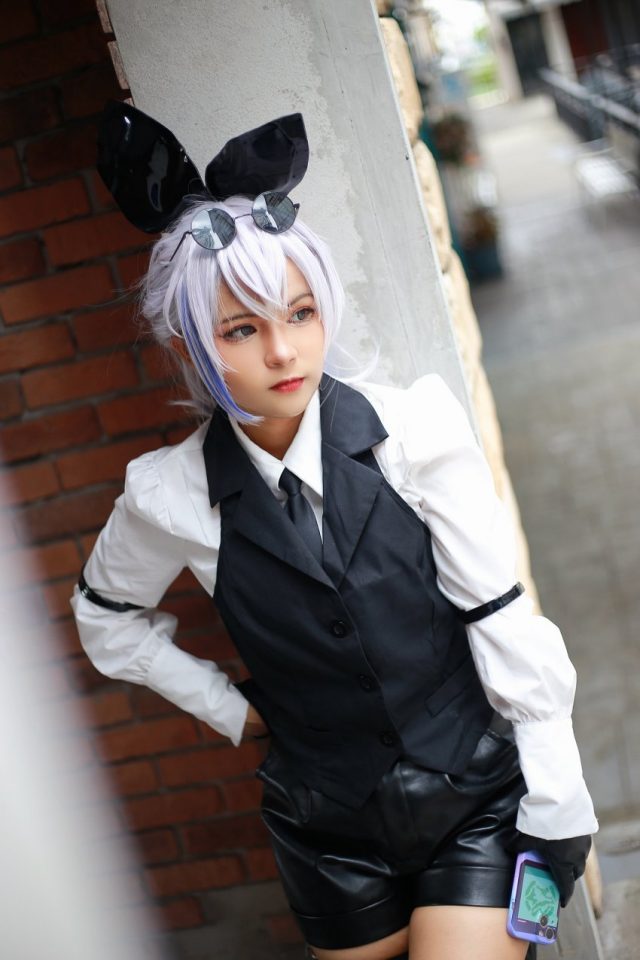 泰国coser Rungsima征服《崩坏：星穹铁道》！带来风格酷帅的银狼