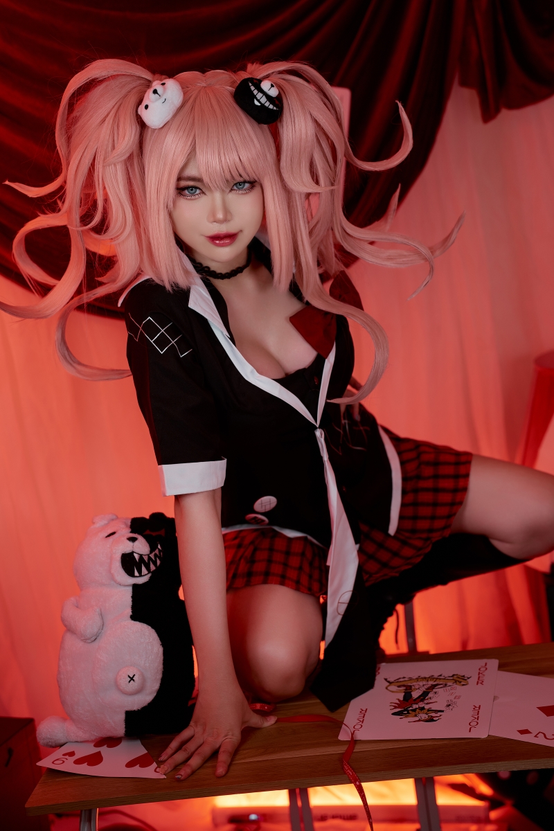 ZinieQ Junko Danganronpa [44P13V-861MB]