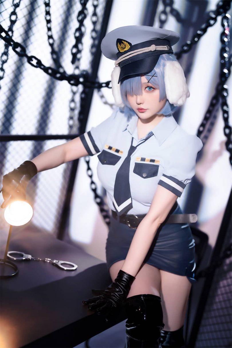 蕾姆的新姿态：探秘星之迟迟的狗耳警官COSPLAY风采