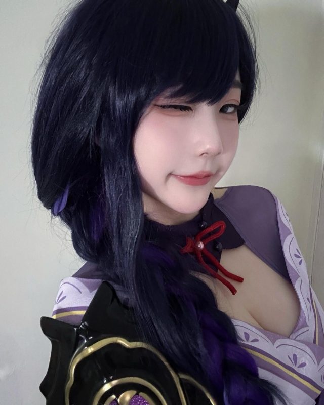 女BLV LPL Kitty在游戏《原神》中cosplay充满魅力的雷电将军