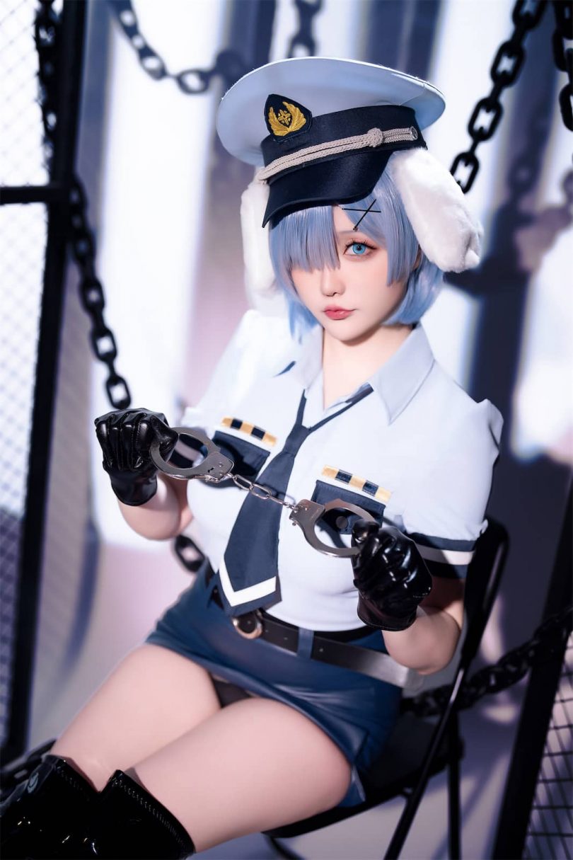 蕾姆的新姿态：探秘星之迟迟的狗耳警官COSPLAY风采