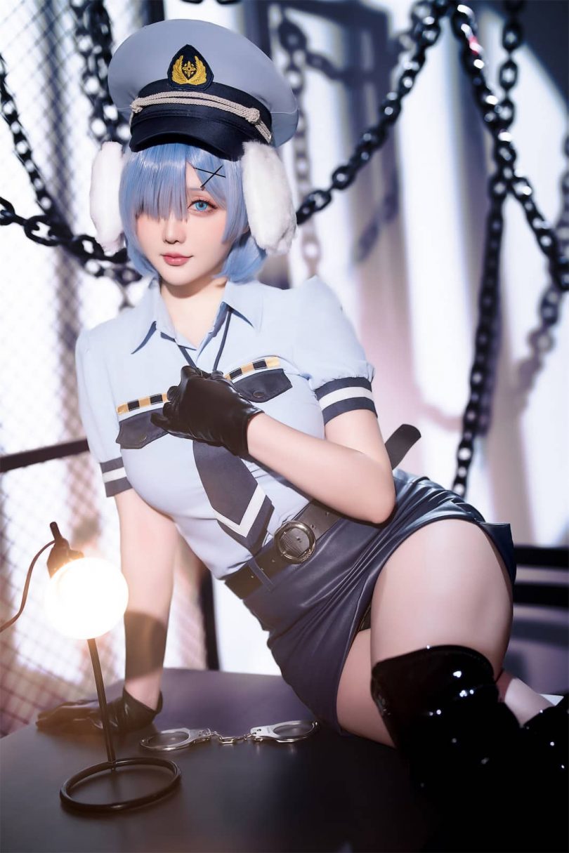 蕾姆的新姿态：探秘星之迟迟的狗耳警官COSPLAY风采