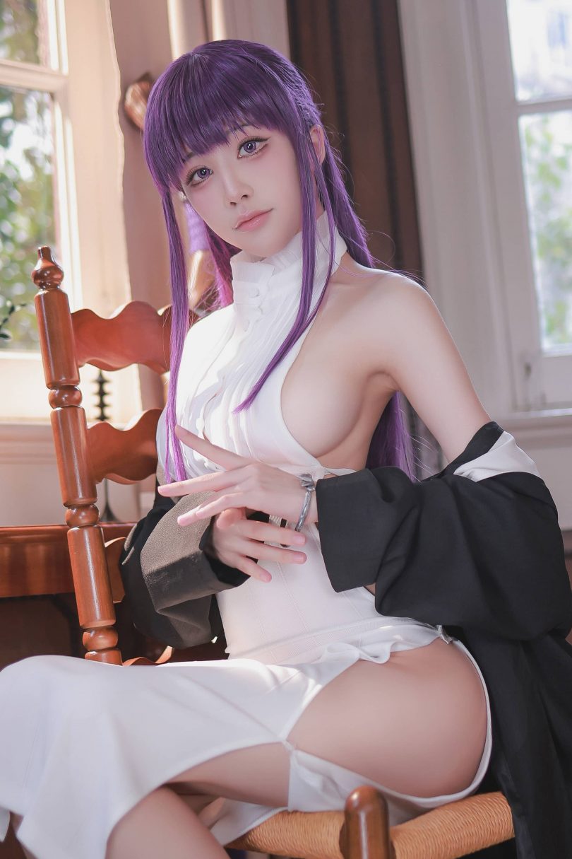 葬送的芙莉莲COSPLAY：水淼aqua完美演绎菲伦的性感魅力